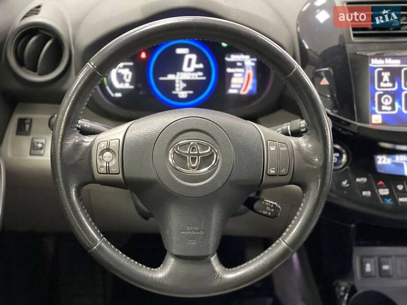 Внедорожник / Кроссовер Toyota RAV4 EV 2013 в Киеве