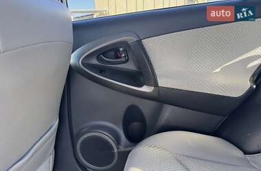 Внедорожник / Кроссовер Toyota RAV4 EV 2013 в 