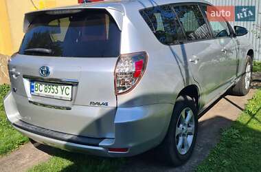 Внедорожник / Кроссовер Toyota RAV4 EV 2014 в 