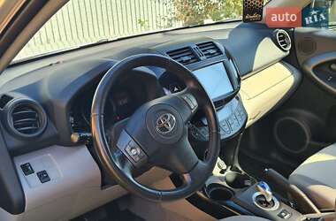 Внедорожник / Кроссовер Toyota RAV4 EV 2014 в 
