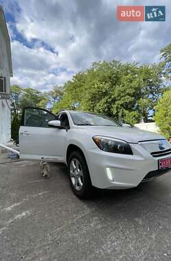 Внедорожник / Кроссовер Toyota RAV4 EV 2013 в 