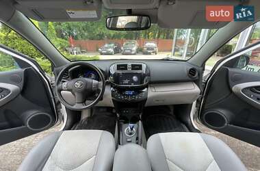 Внедорожник / Кроссовер Toyota RAV4 EV 2013 в 