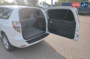 Внедорожник / Кроссовер Toyota RAV4 EV 2012 в 