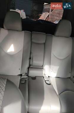 Внедорожник / Кроссовер Toyota RAV4 EV 2012 в 