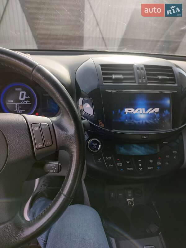 Позашляховик / Кросовер Toyota RAV4 EV 2012 в Ковелі