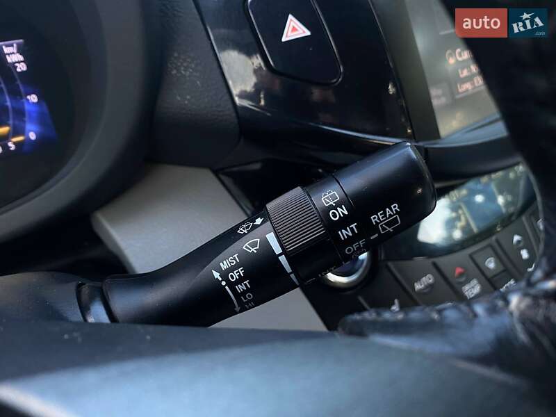 Внедорожник / Кроссовер Toyota RAV4 EV 2012 в Киеве
