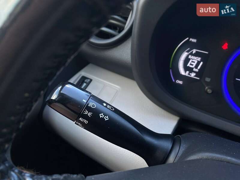 Внедорожник / Кроссовер Toyota RAV4 EV 2012 в Киеве