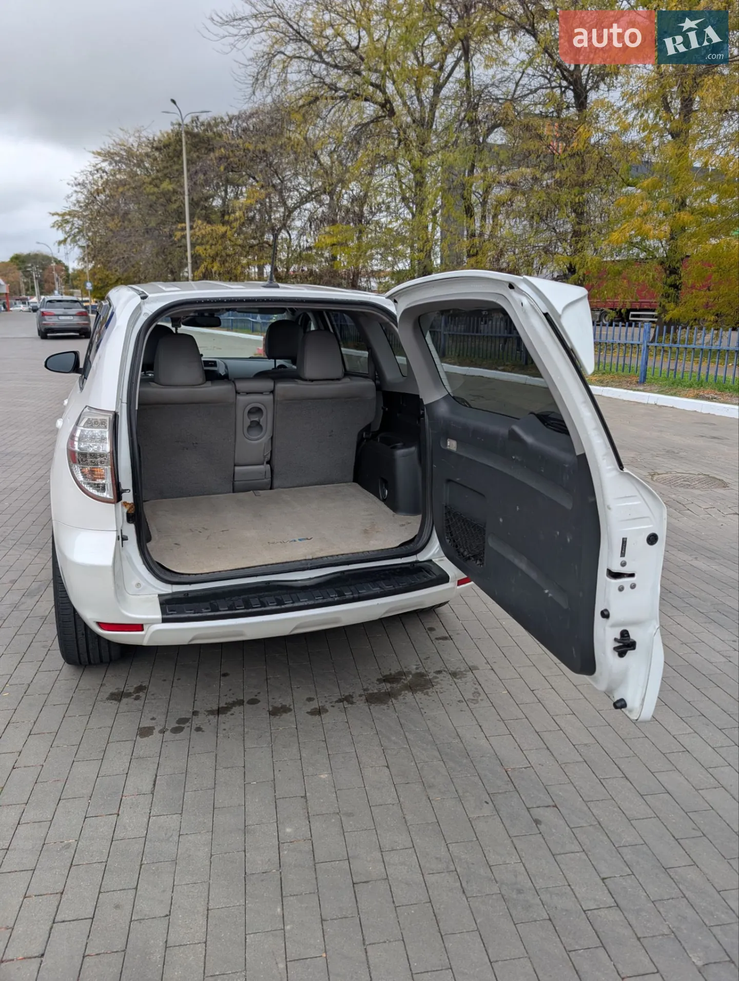 2014 Toyota RAV 4 - мініатюра 8