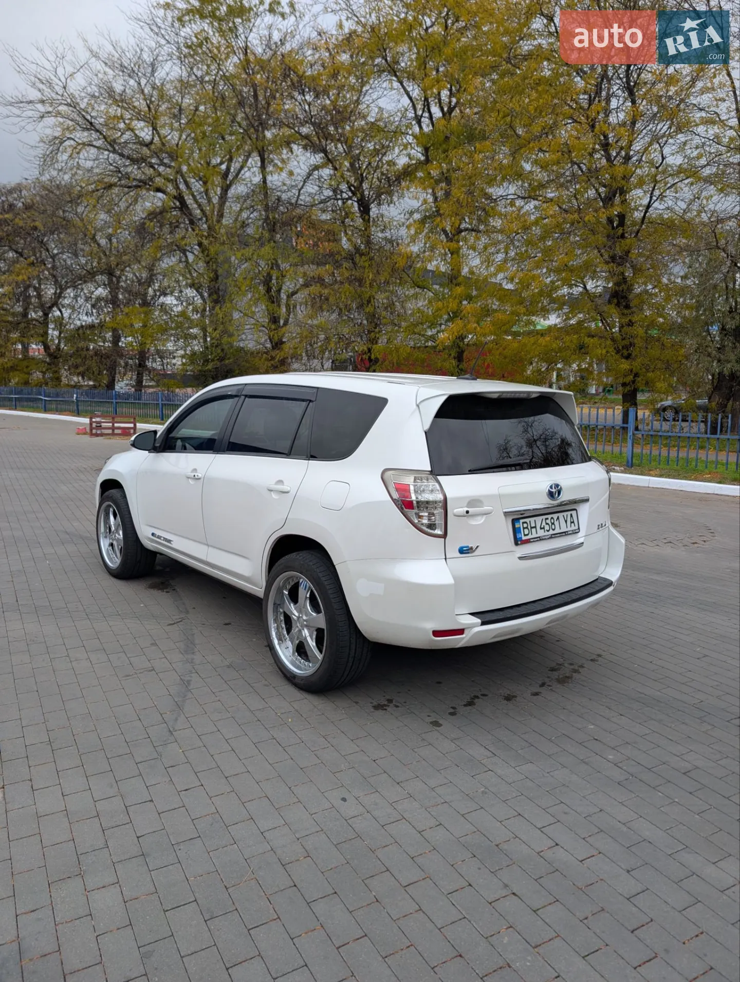 2014 Toyota RAV 4 - мініатюра 10