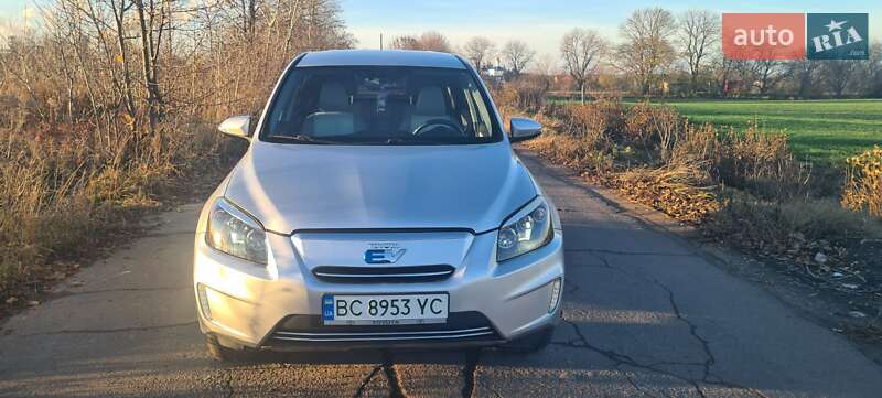 Позашляховик / Кросовер Toyota RAV4 EV 2014 в Нововолинську фото 20 Позашляховик / Кросовер Toyota RAV4 EV 2014 в Нововолинську