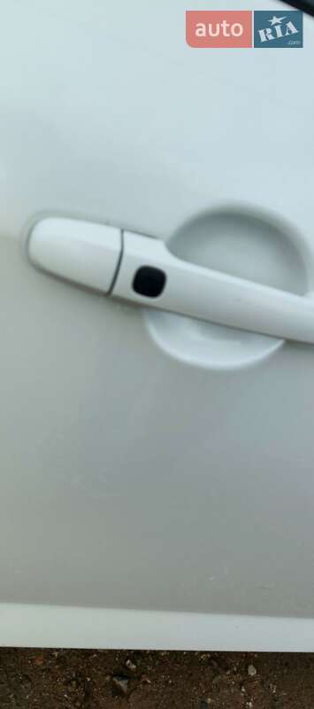 Внедорожник / Кроссовер Toyota RAV4 EV 2013 в Житомире