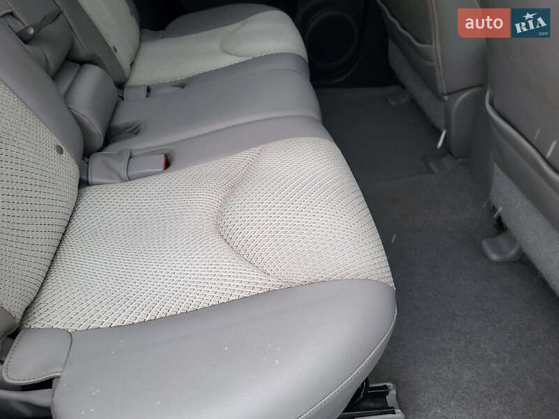 Позашляховик / Кросовер Toyota RAV4 EV 2014 в Черкасах фото 44 Позашляховик / Кросовер Toyota RAV4 EV 2014 в Черкасах