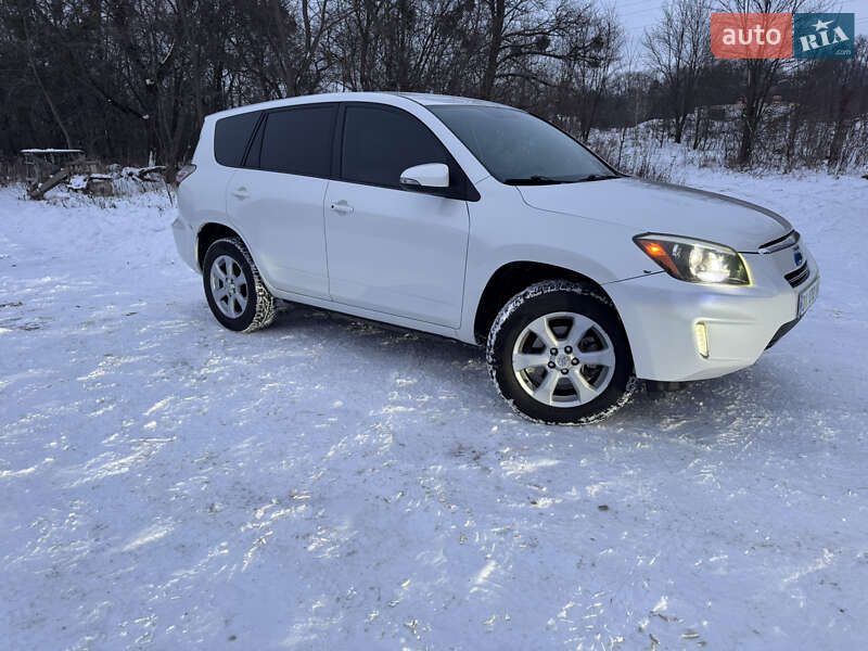 Внедорожник / Кроссовер Toyota RAV4 EV 2013 в Житомире фото 6 Внедорожник / Кроссовер Toyota RAV4 EV 2013 в Житомире