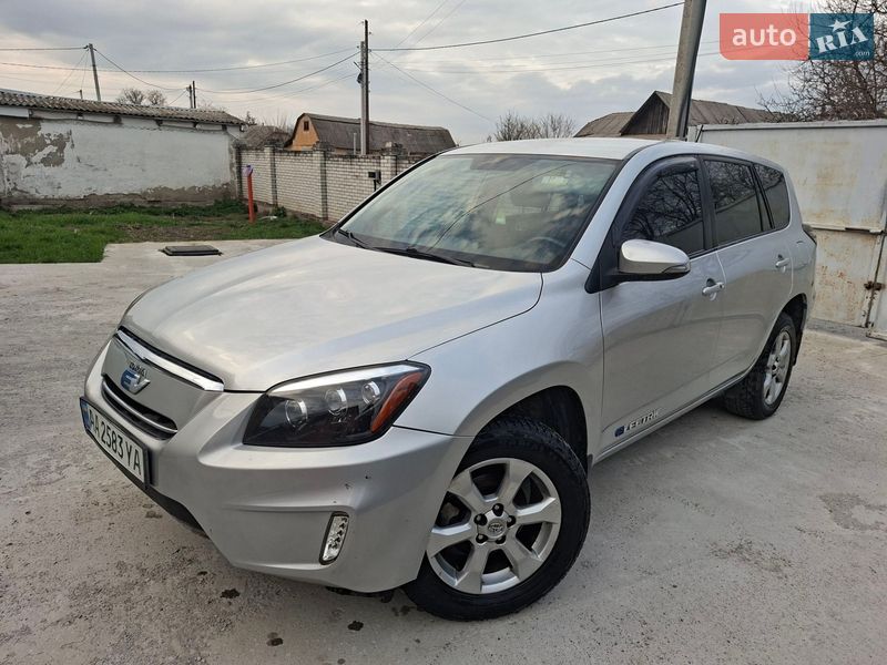 Toyota RAV4 EV 2012
