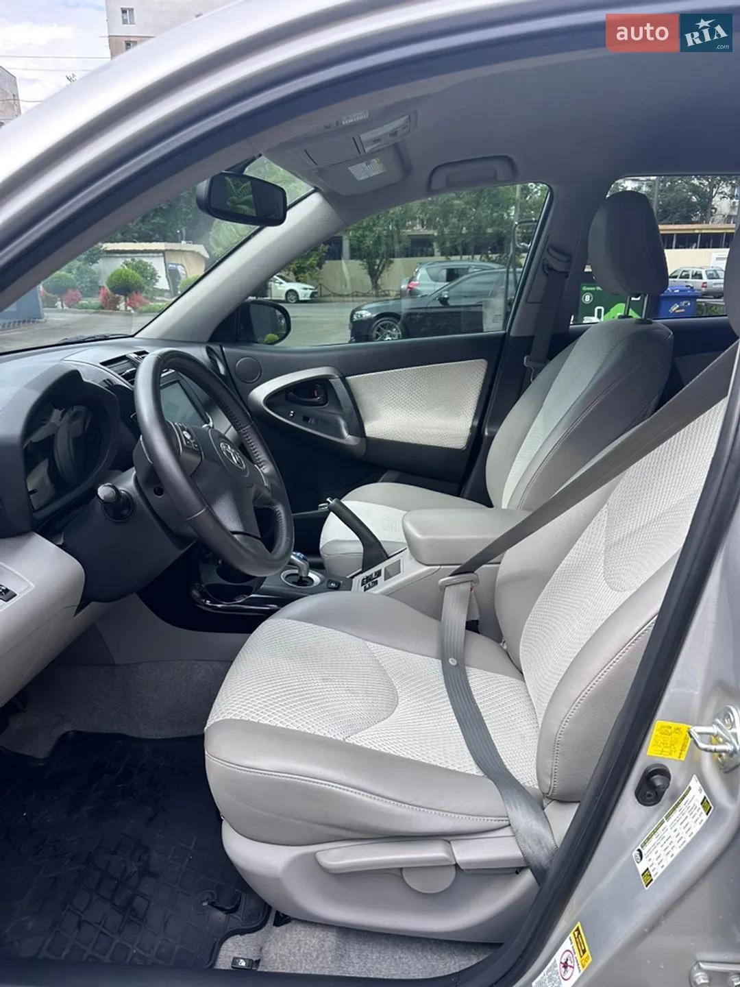 2014 Toyota RAV 4 - мініатюра 14