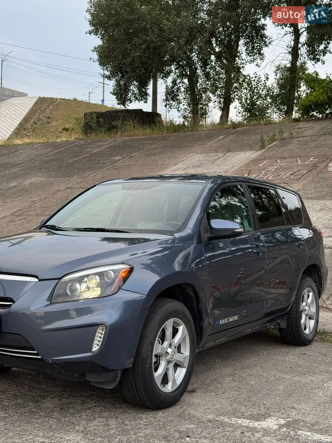 2014 Toyota RAV 4 - мініатюра 4