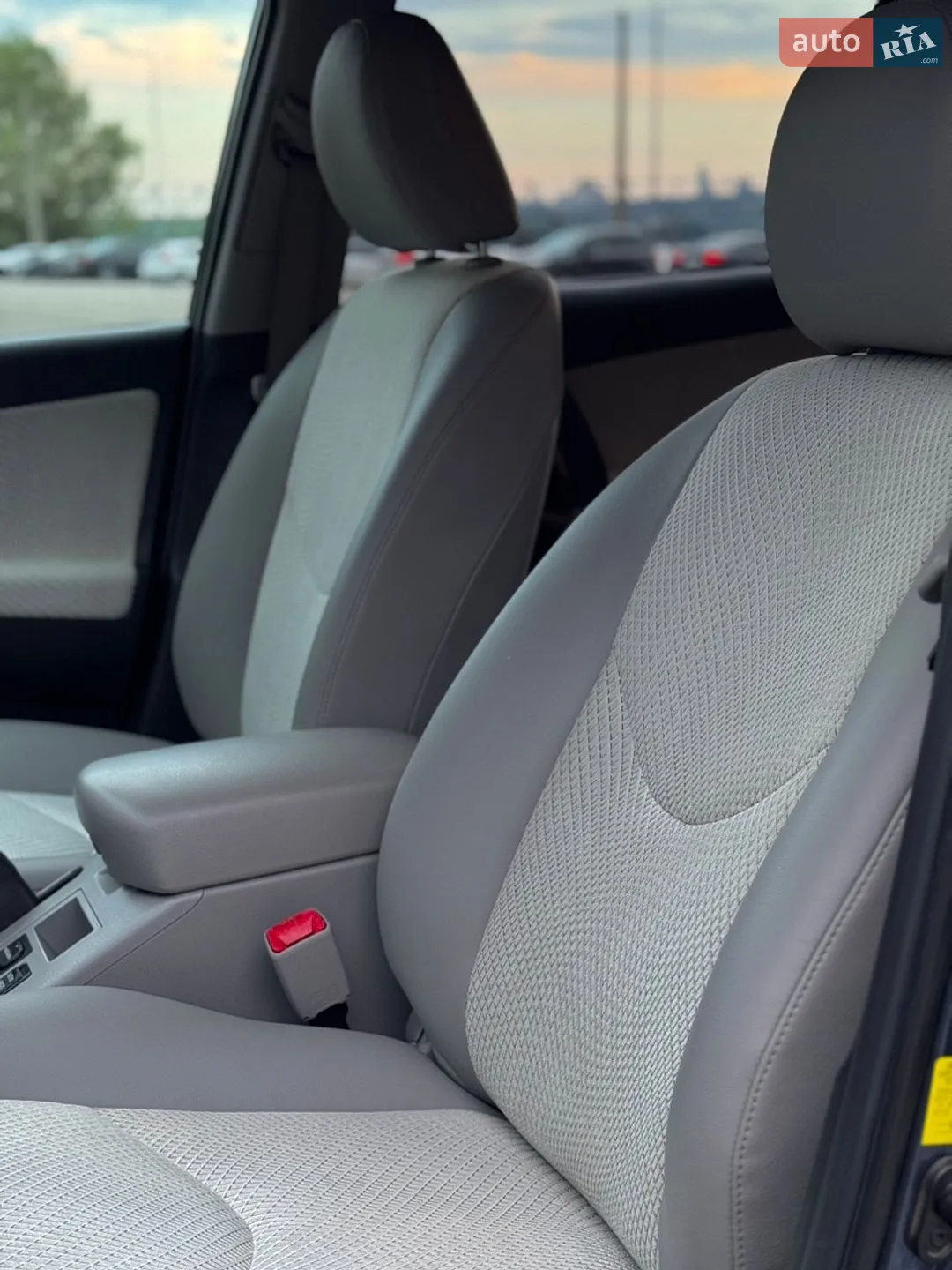 2014 Toyota RAV 4 - мініатюра 21
