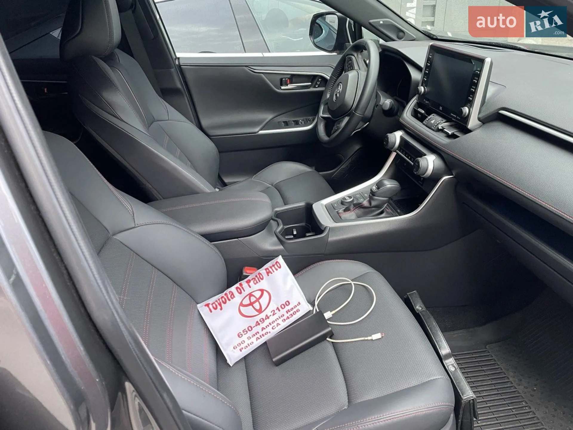 2022 Toyota RAV 4 - мініатюра 11