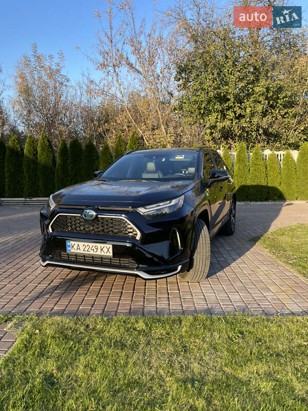 Внедорожник / Кроссовер Toyota RAV4 PHEV 2022 в Киеве