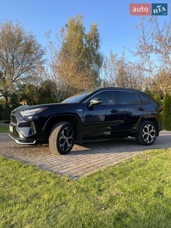 Внедорожник / Кроссовер Toyota RAV4 PHEV 2022 в Киеве