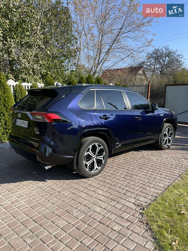 Внедорожник / Кроссовер Toyota RAV4 PHEV 2022 в Киеве
