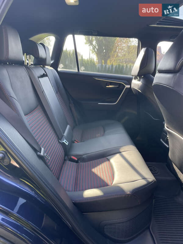 Внедорожник / Кроссовер Toyota RAV4 PHEV 2022 в Киеве