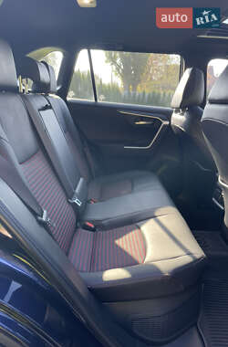 Внедорожник / Кроссовер Toyota RAV4 PHEV 2022 в 
