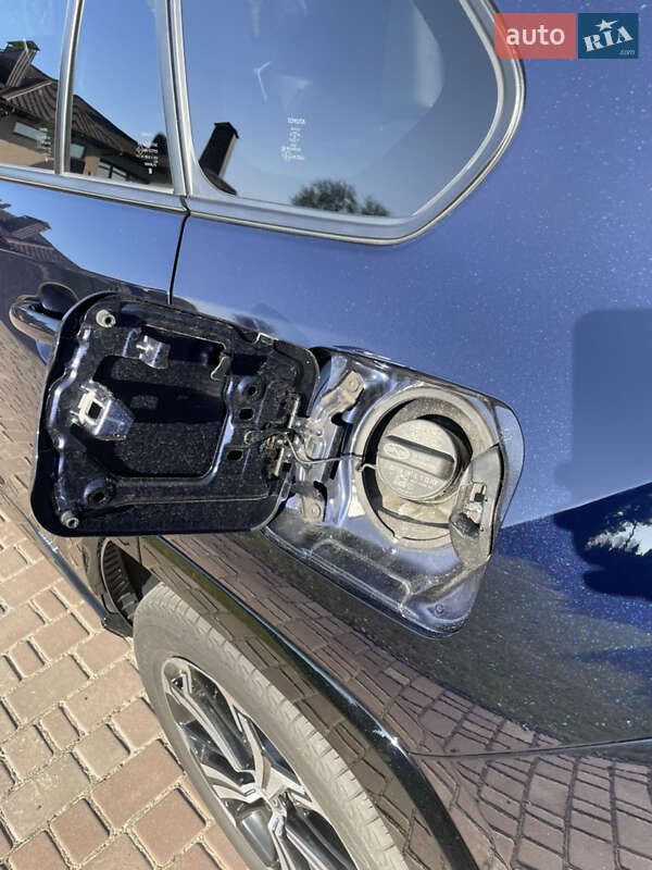 Внедорожник / Кроссовер Toyota RAV4 PHEV 2022 в Киеве