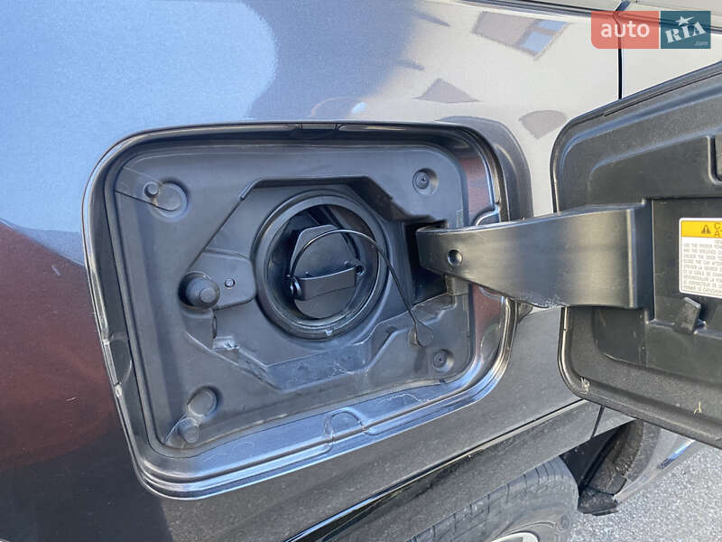 Внедорожник / Кроссовер Toyota RAV4 PHEV 2021 в Киеве