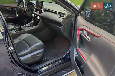 Внедорожник / Кроссовер Toyota RAV4 PHEV 2021 в 