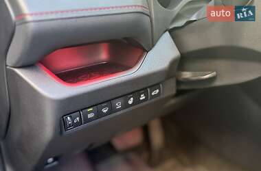 Внедорожник / Кроссовер Toyota RAV4 PHEV 2021 в 