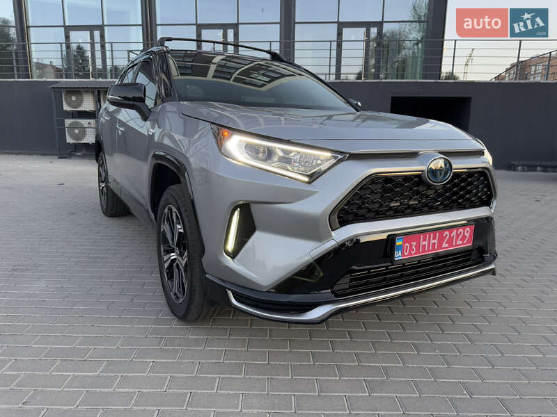 Внедорожник / Кроссовер Toyota RAV4 PHEV 2020 в Ровно