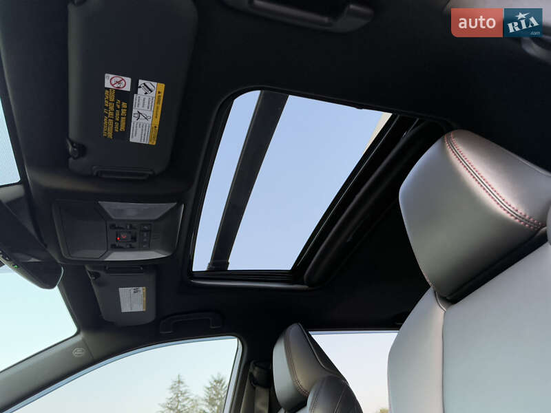 Внедорожник / Кроссовер Toyota RAV4 PHEV 2020 в Ровно