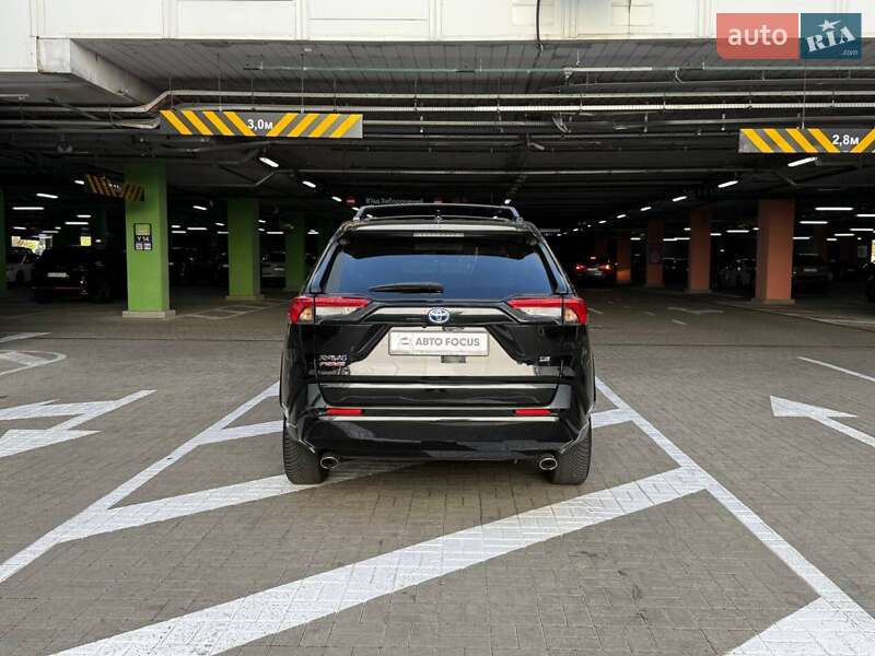 Позашляховик / Кросовер Toyota RAV4 PHEV 2021 в Києві