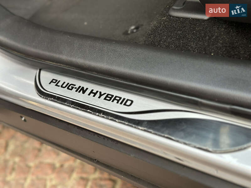 Позашляховик / Кросовер Toyota RAV4 PHEV 2023 в Києві фото 32 Позашляховик / Кросовер Toyota RAV4 PHEV 2023 в Києві