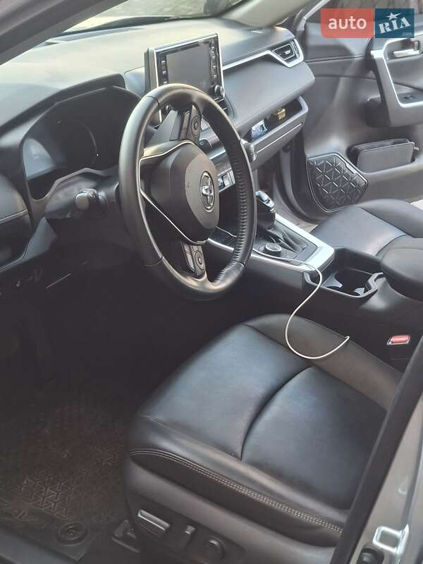 Позашляховик / Кросовер Toyota RAV4 PHEV 2021 в Хмельницькому фото 5 Позашляховик / Кросовер Toyota RAV4 PHEV 2021 в Хмельницькому
