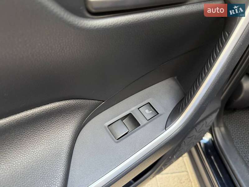 Внедорожник / Кроссовер Toyota RAV4 PHEV 2021 в Киеве фото 17 Внедорожник / Кроссовер Toyota RAV4 PHEV 2021 в Киеве