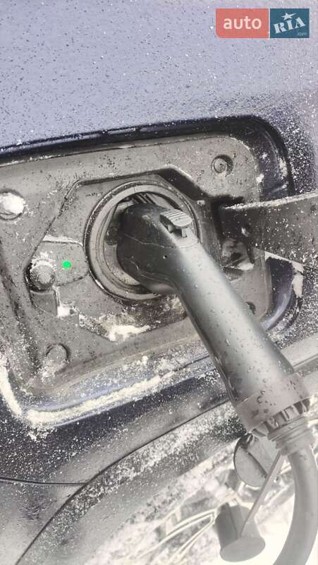 Внедорожник / Кроссовер Toyota RAV4 PHEV 2024 в Киеве фото 11 Внедорожник / Кроссовер Toyota RAV4 PHEV 2024 в Киеве