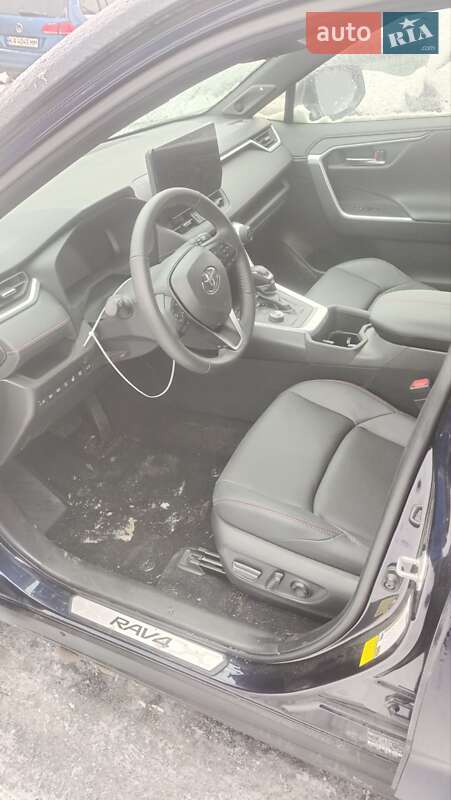 Внедорожник / Кроссовер Toyota RAV4 PHEV 2024 в Киеве фото 20 Внедорожник / Кроссовер Toyota RAV4 PHEV 2024 в Киеве