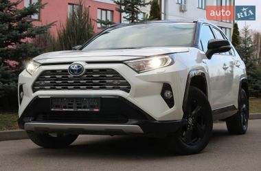 Внедорожник / Кроссовер Toyota RAV4 PHEV 2021 в Ровно