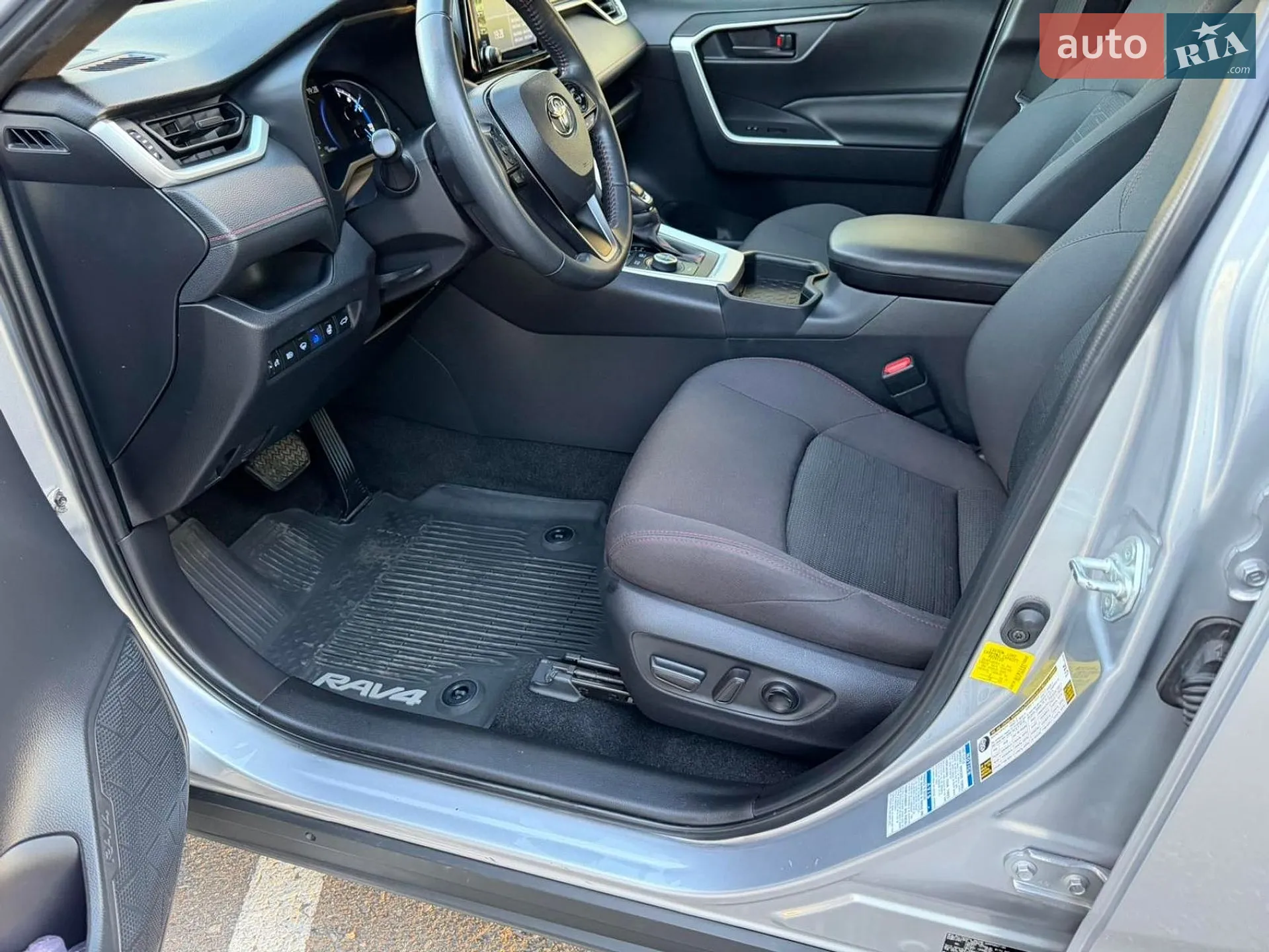 2021 Toyota RAV 4 - мініатюра 13