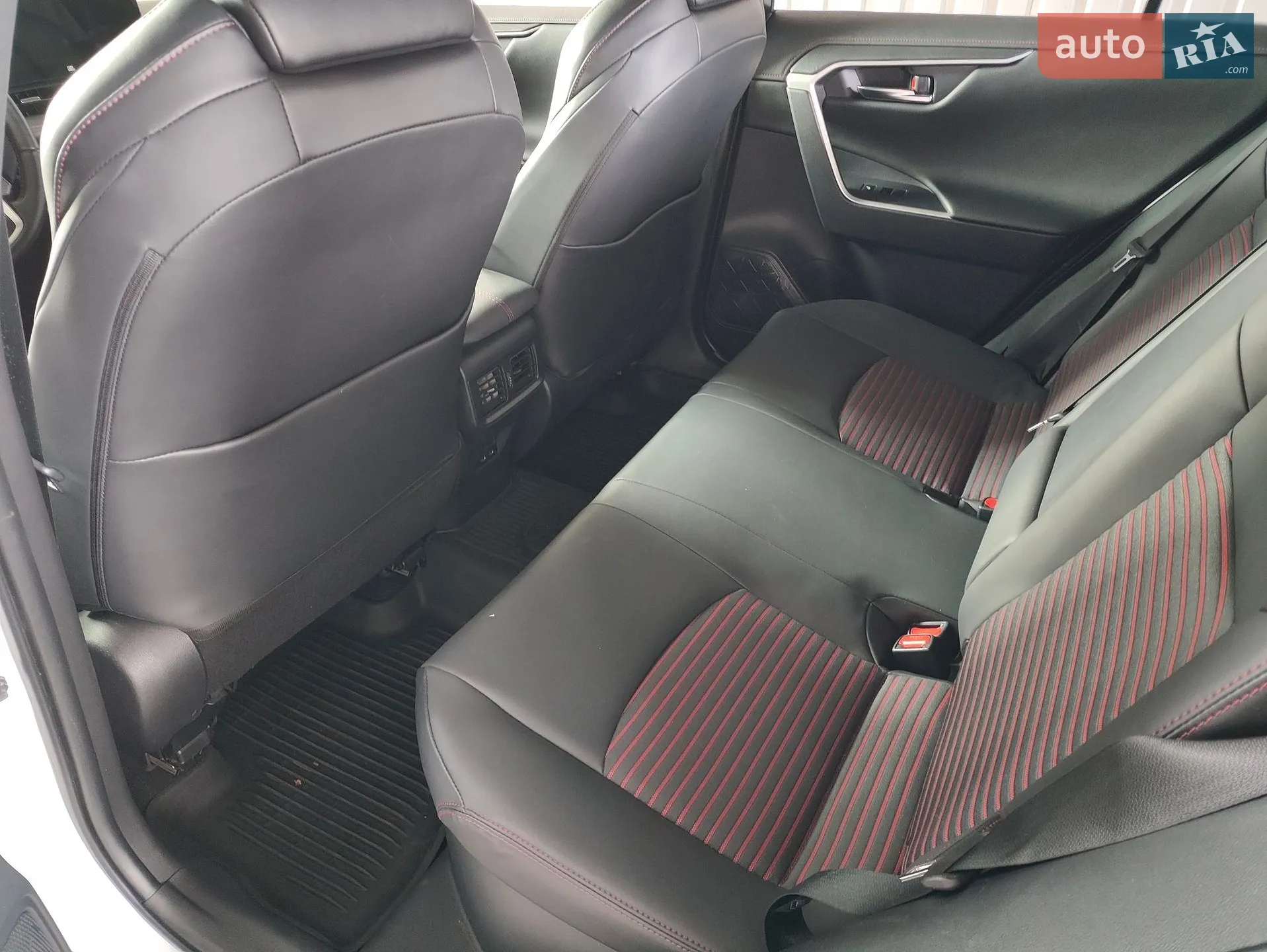 2023 Toyota RAV 4 - мініатюра 11
