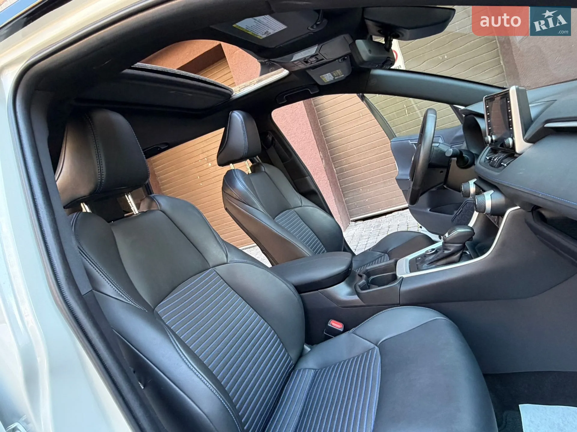 2021 Toyota RAV 4 - мініатюра 42