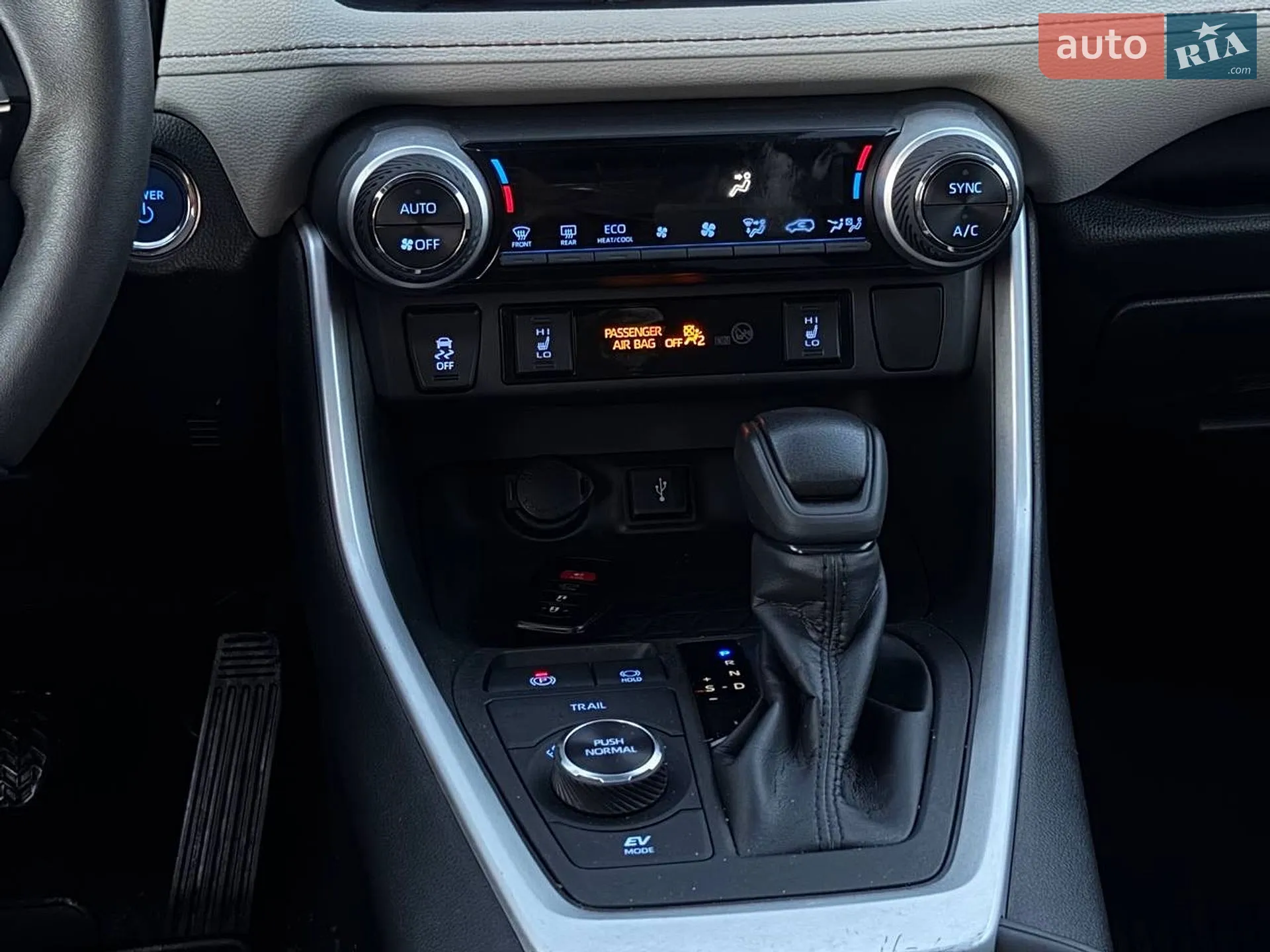 2022 Toyota RAV 4 - мініатюра 16