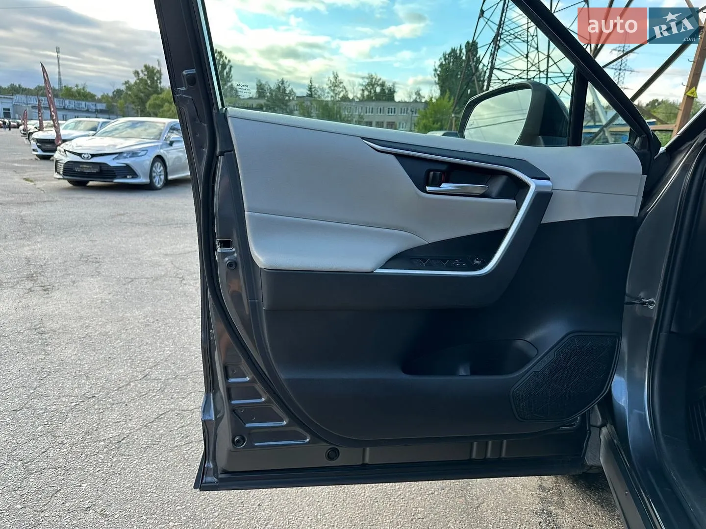 2022 Toyota RAV 4 - мініатюра 17
