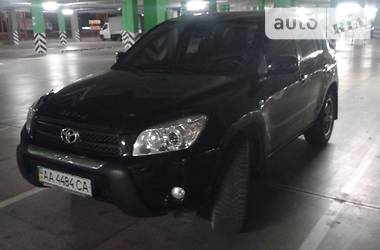 Внедорожник / Кроссовер Toyota RAV4 2006 в Киеве