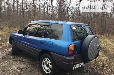 Внедорожник / Кроссовер Toyota RAV4 1997 в Одессе