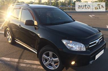 Внедорожник / Кроссовер Toyota RAV4 2006 в Киеве