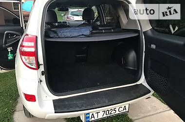  Toyota RAV4 2010 в Калуше