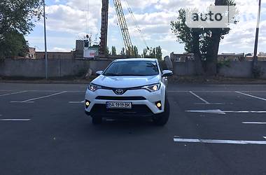 Внедорожник / Кроссовер Toyota RAV4 2016 в Киеве